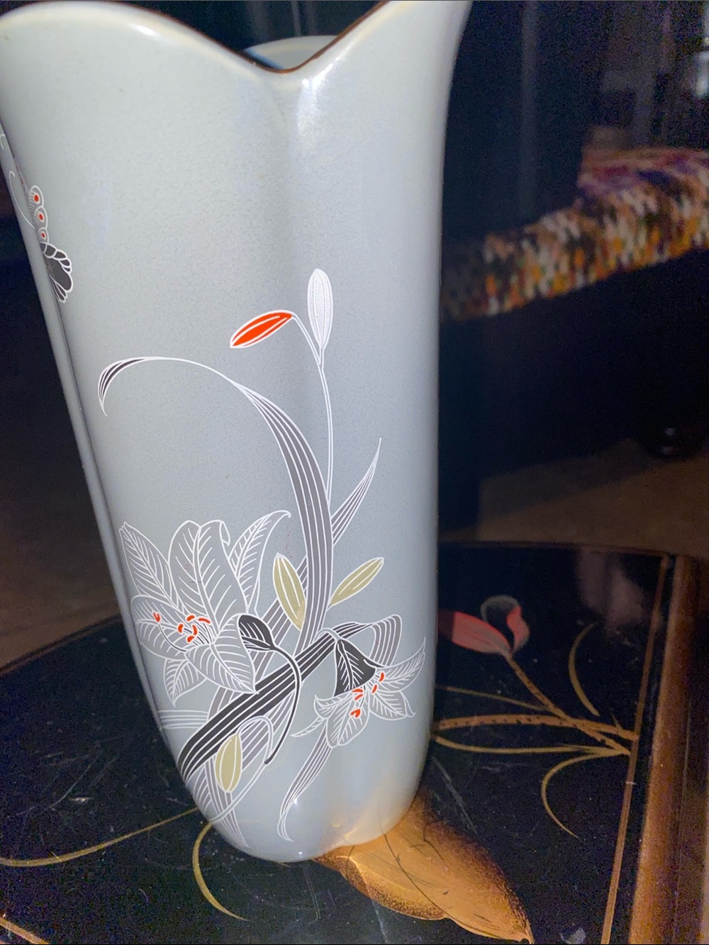 Vintage Fine China Vase Japan Gray White Lillies Butterfly Gold Trim - Picture 5 of 8